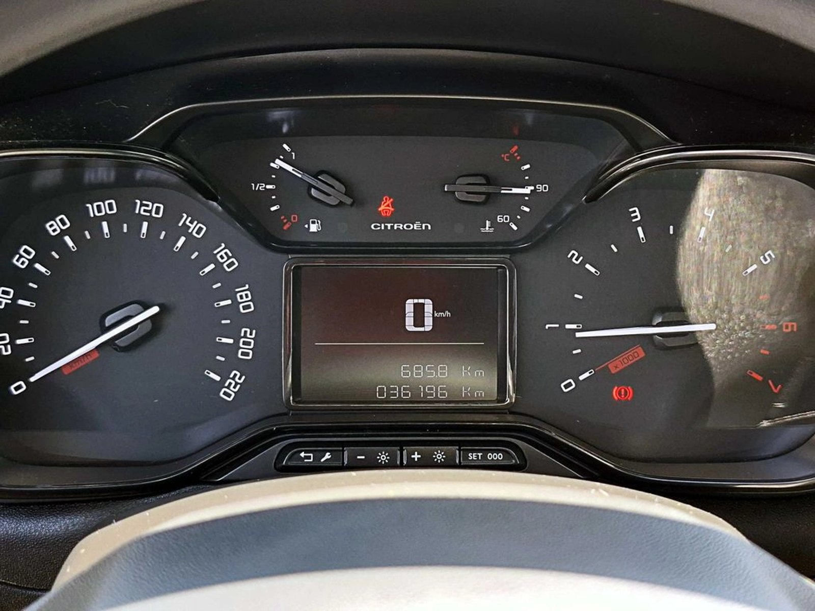 CITROEN C3 1.2  MT 5P 2021 - Imagen 14 de 18
