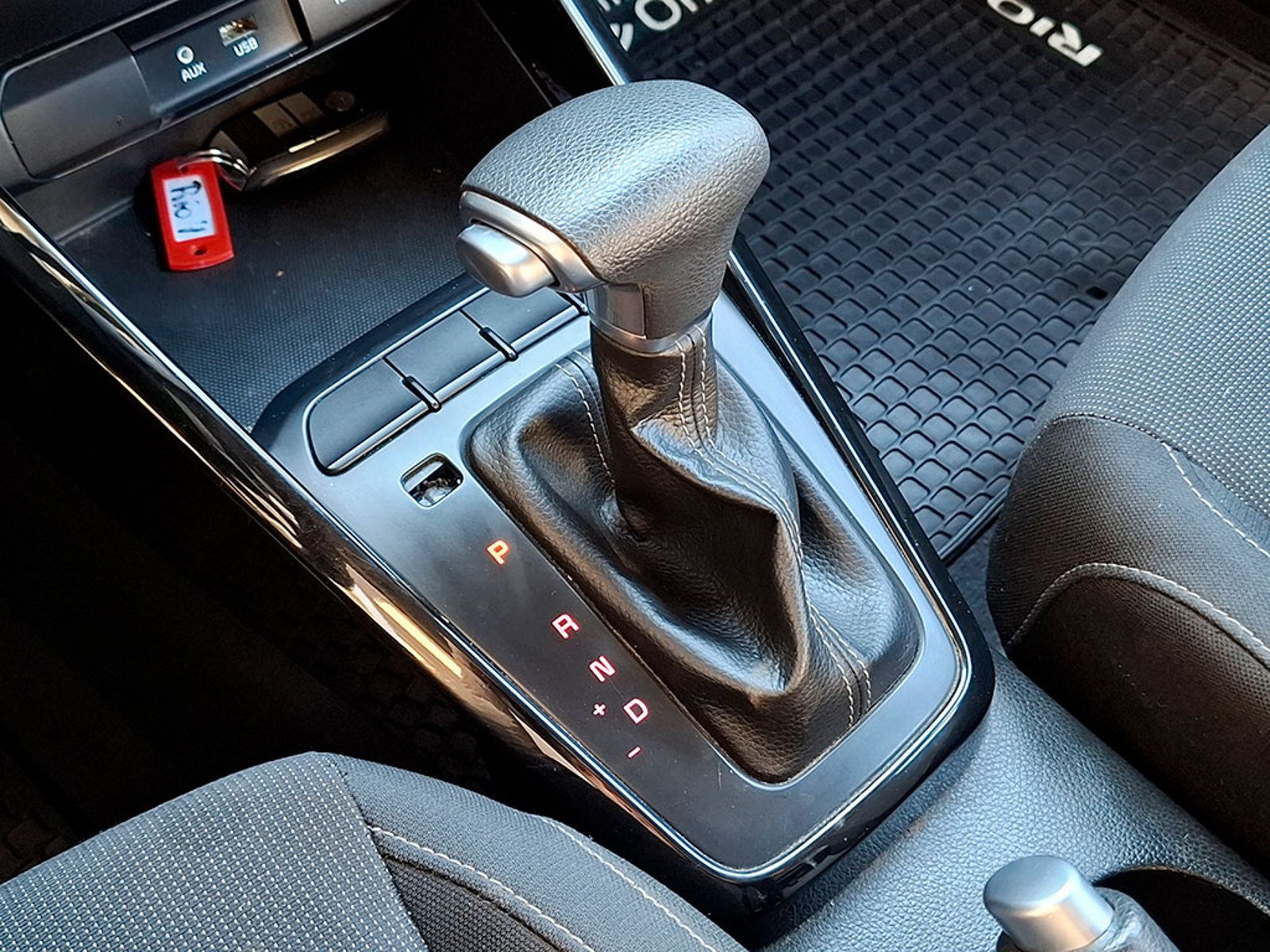 KIA RIO 4 1.4 EX AT 2019 - Imagen 16 de 20