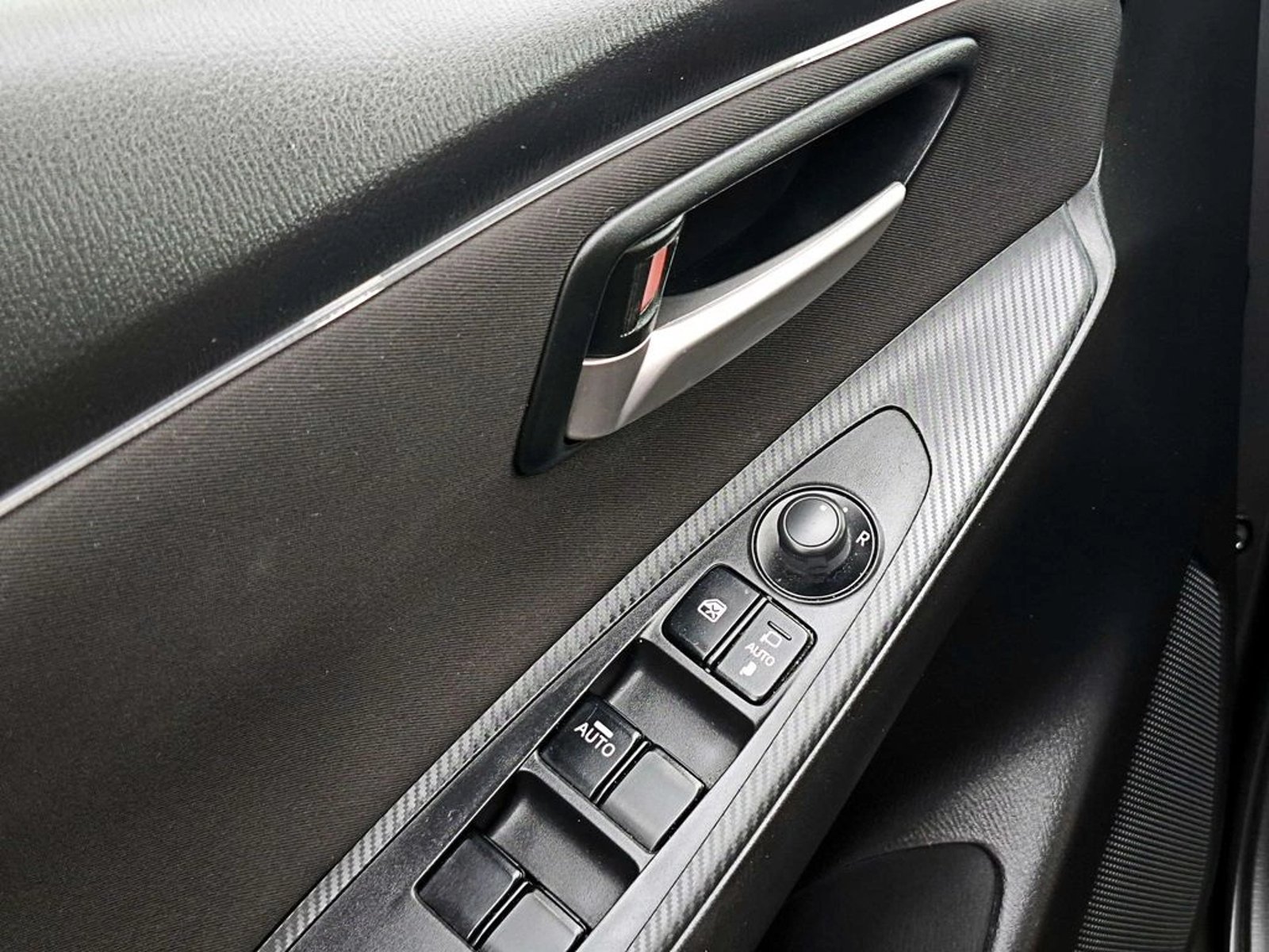 Mazda 2 SEDAN 1.5 V 4X2 6AT 4P 2020 - Imagen 9 de 17