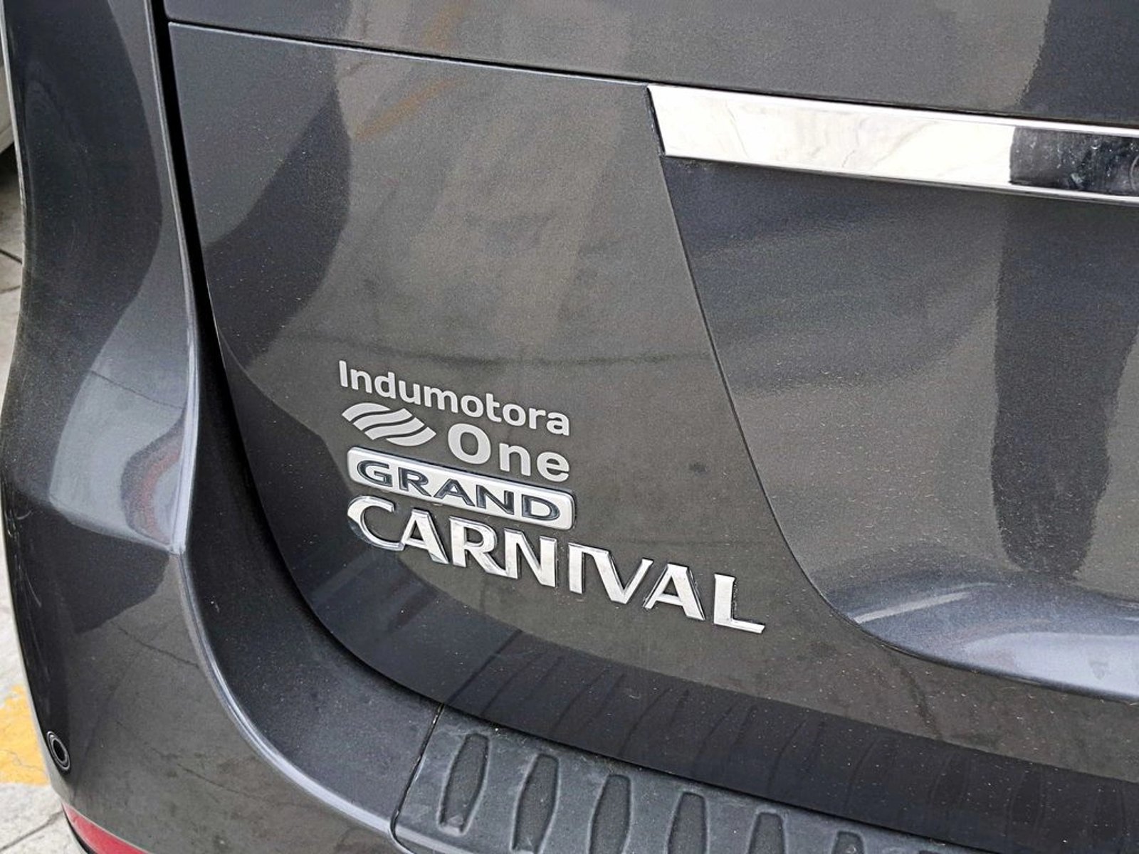 Kia GRAND CARNIVAL EX 3.3 AT 2018 - Imagen 7 de 19