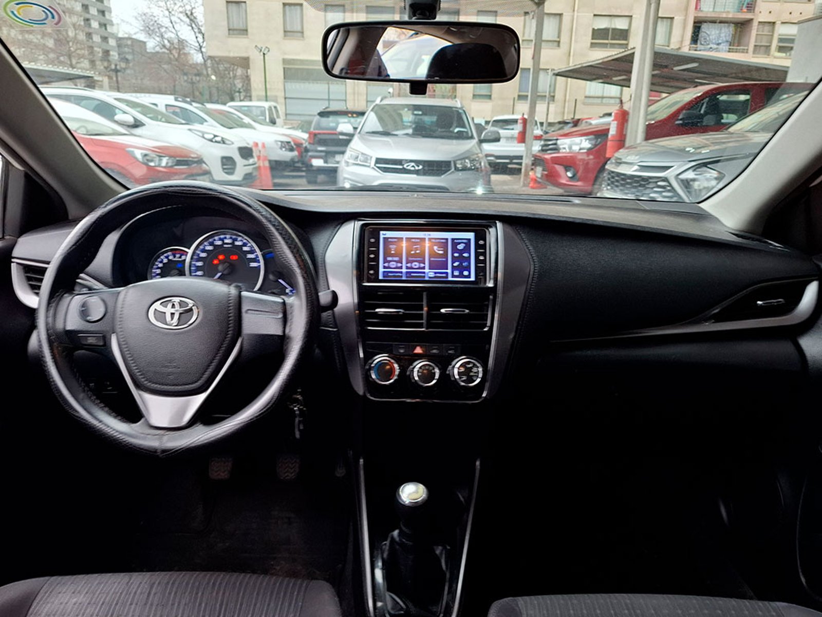 Toyota YARIS SEDAN 1.5 XLI C 2022 - Imagen 8 de 20