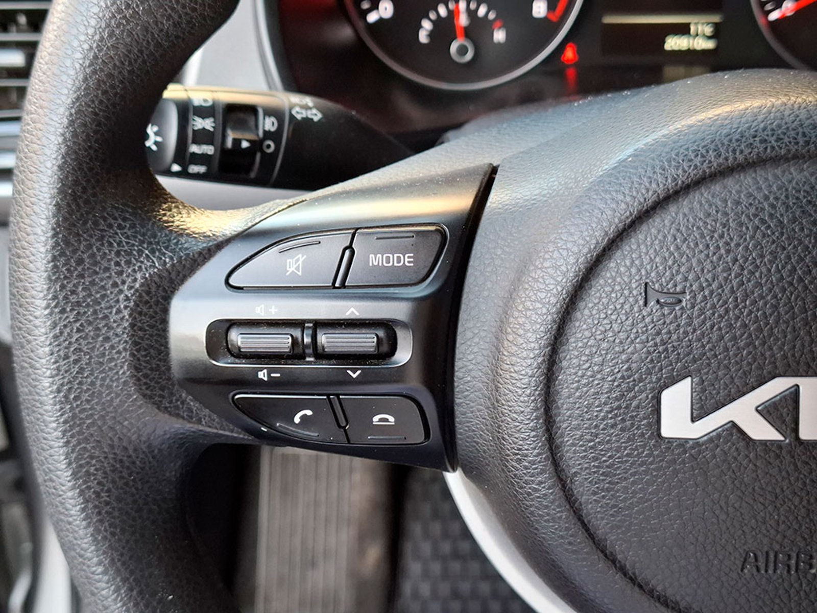 Kia RIO 4 EX 1.4L 6MT CI FULL 2023 - Imagen 11 de 20