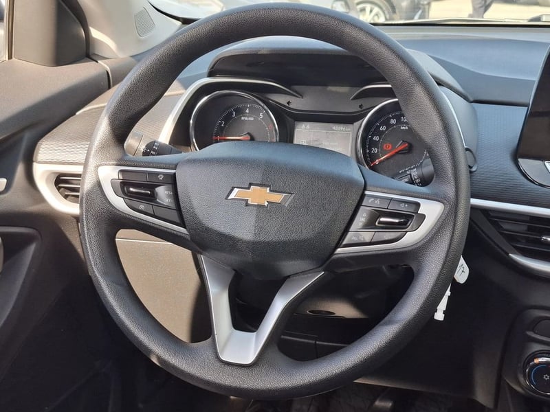 Chevrolet TRACKER 1.2T LS MT 5P 2022 - Imagen 12 de 18