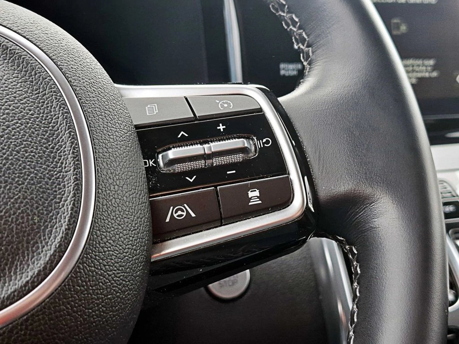 Kia SORENTO 2.5 EX GSL 2WD AT6 5P 2023 - Imagen 15 de 17