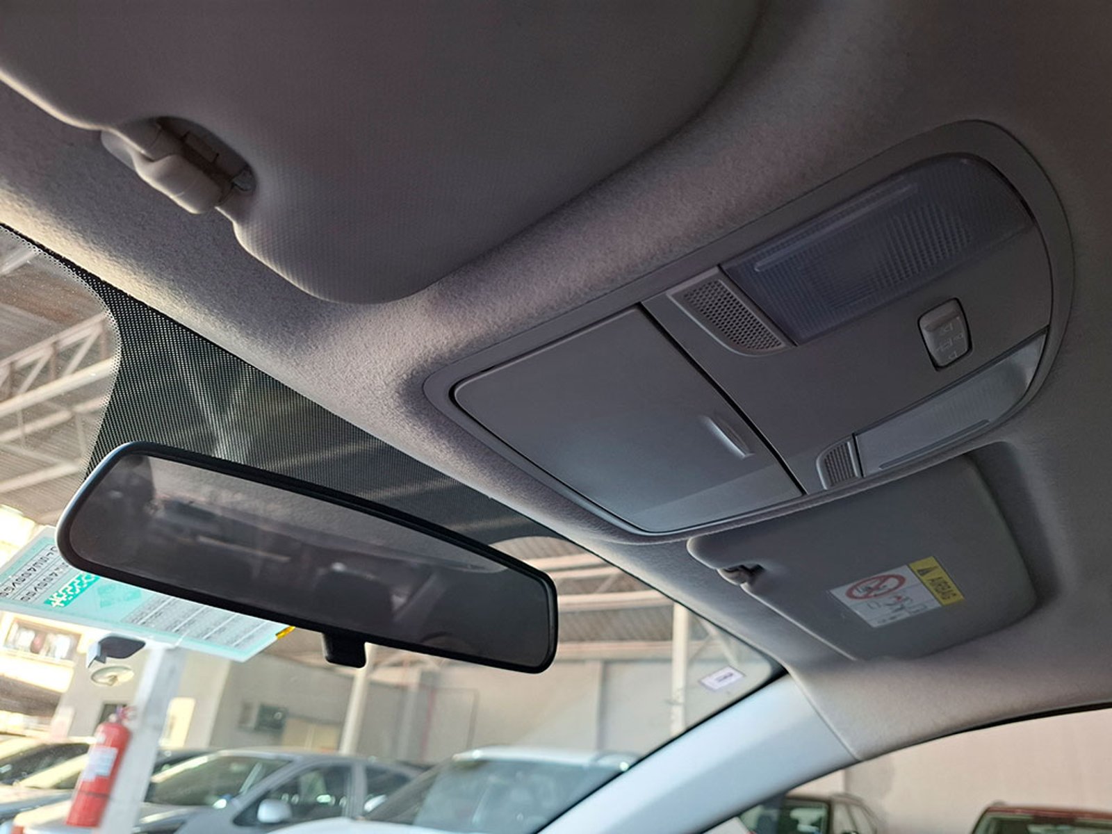 Kia RIO 4 EX 1.4L 6MT CI FULL 2023 - Imagen 18 de 20