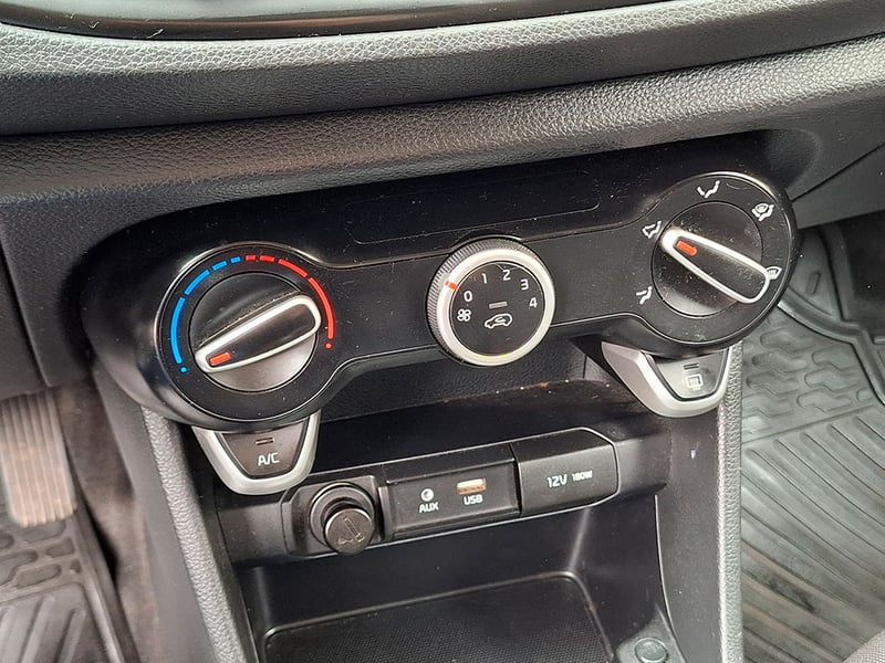 Kia MORNING EX 1.2L 5MT ABS AC 2018 - Imagen 16 de 20