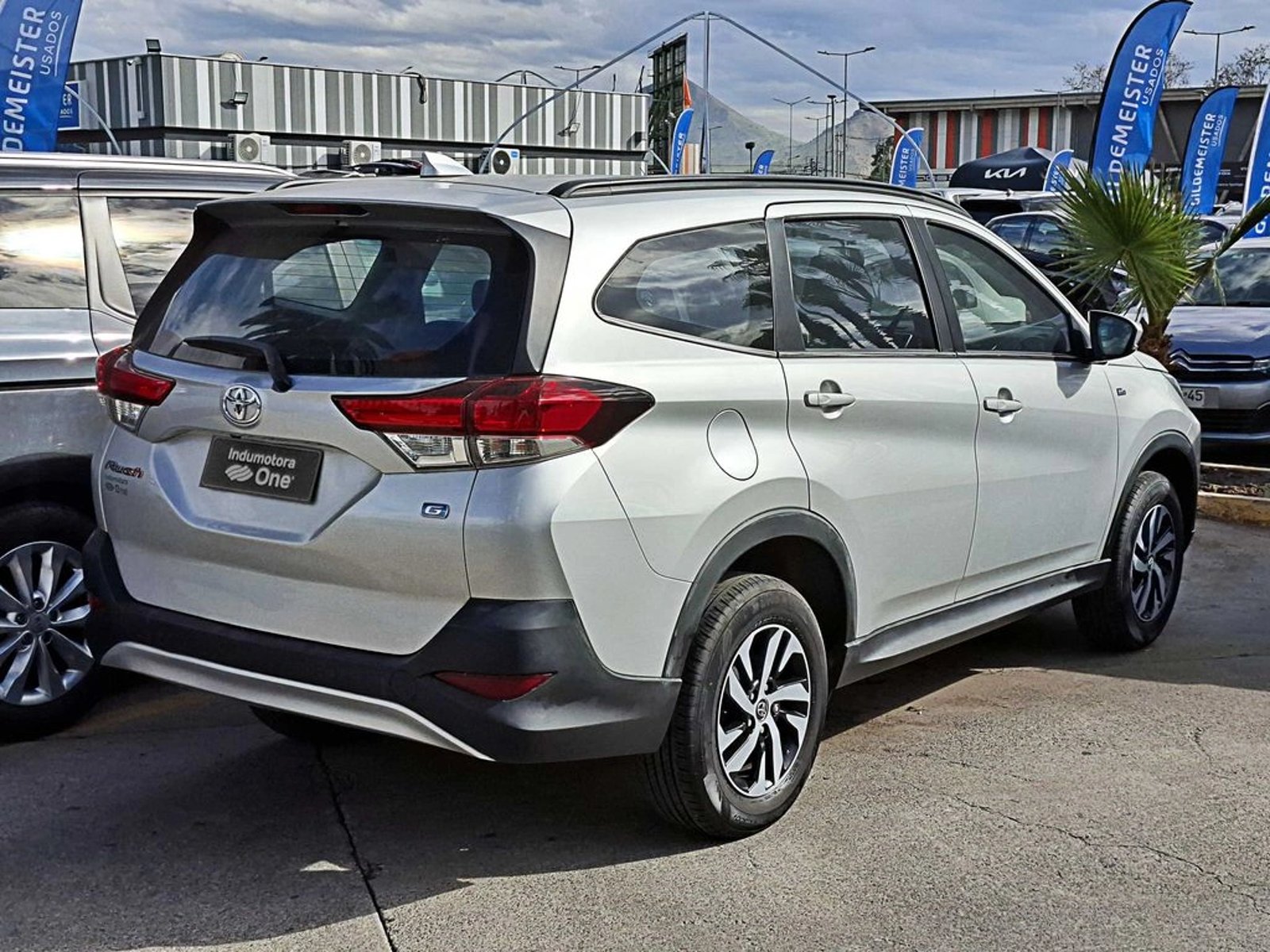 Toyota RUSH 1.5 XLI 4X2 MT 5P 2022 - Foto 5 de 18
