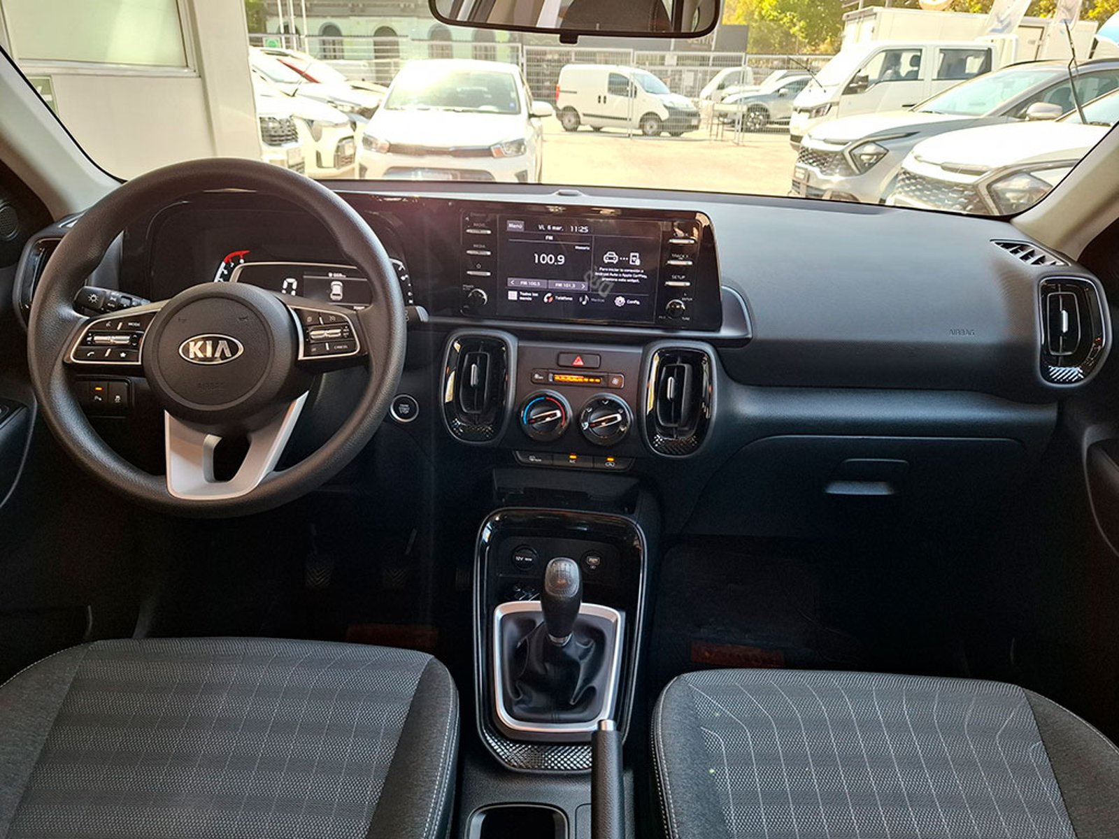 KIA SONET EX 1.5L 6MT FULL 2022 - Imagen 8 de 20