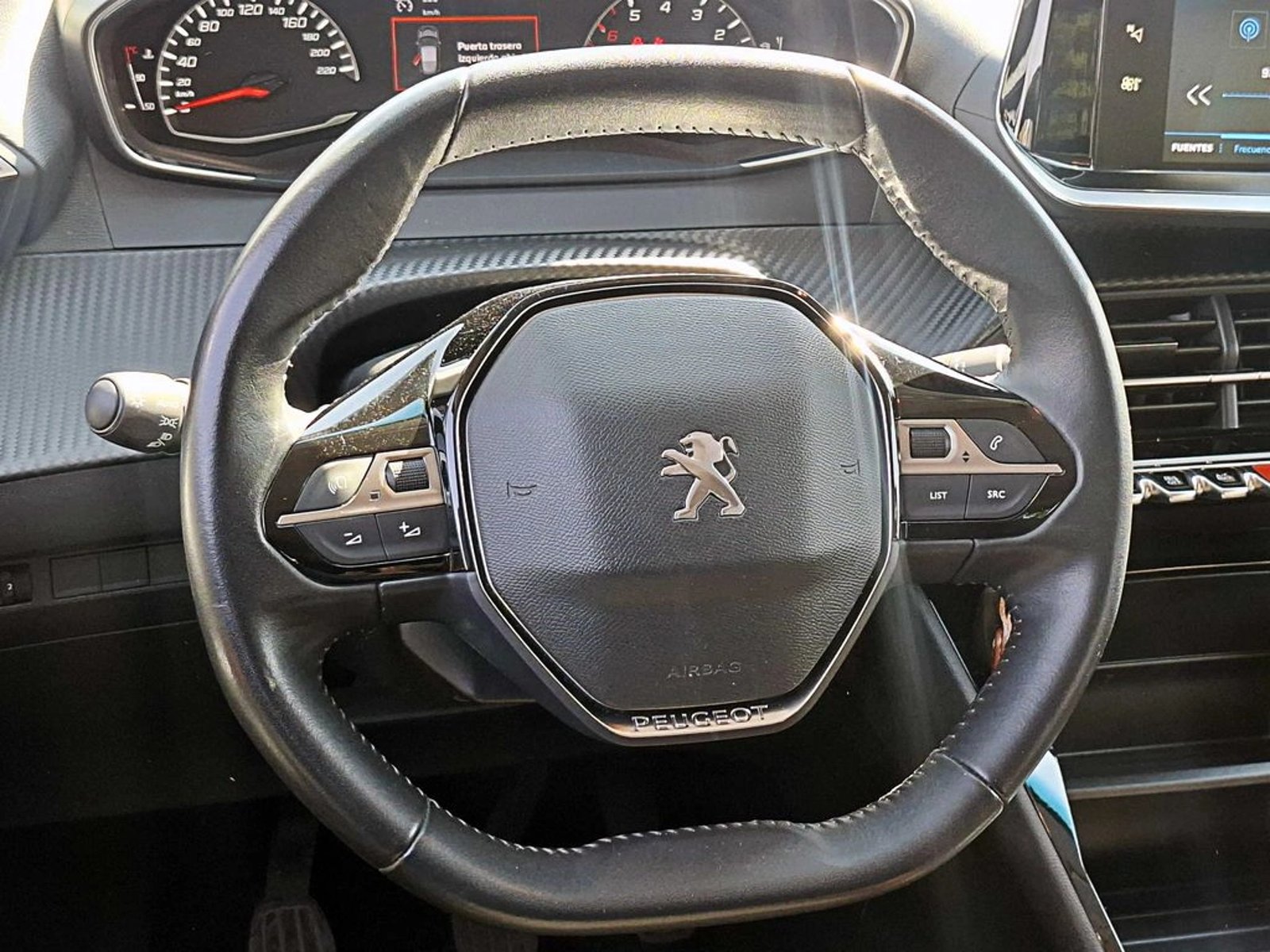 PEUGEOT 208 PURETECH 75 1.2 2022 - Imagen 13 de 18
