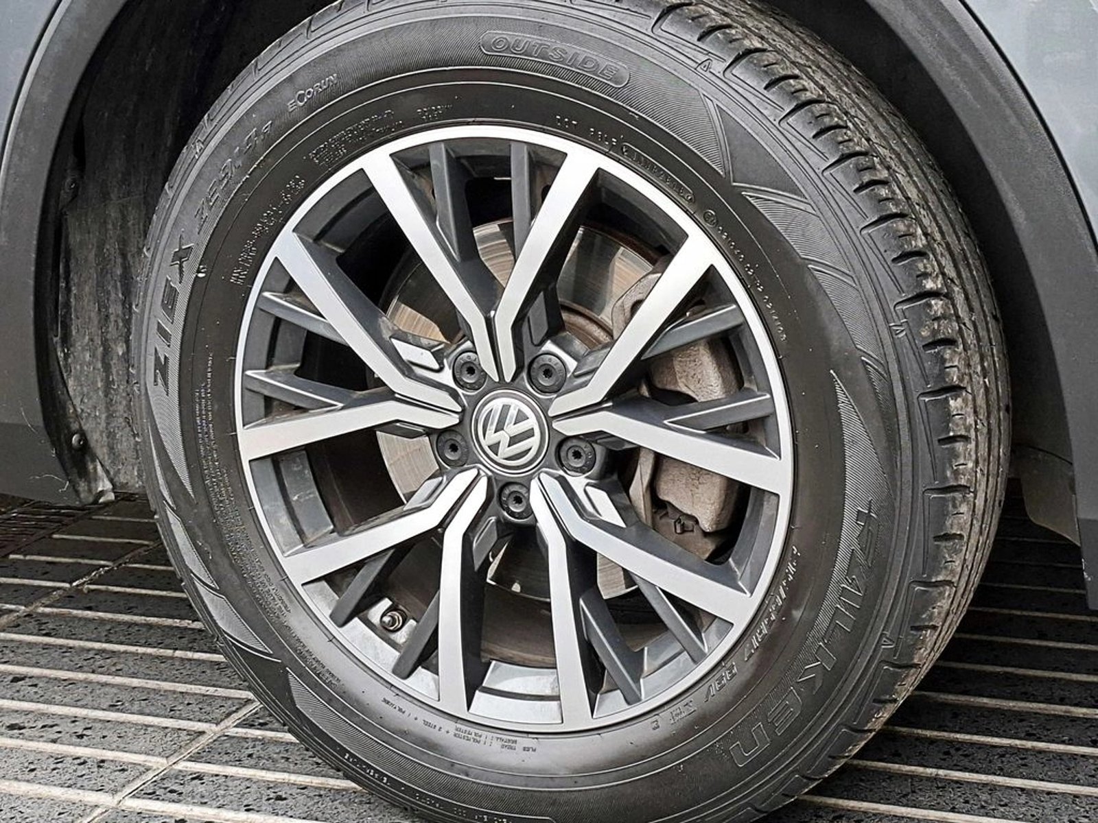 Volkswagen TIGUAN TSI 2019 - Imagen 4 de 19
