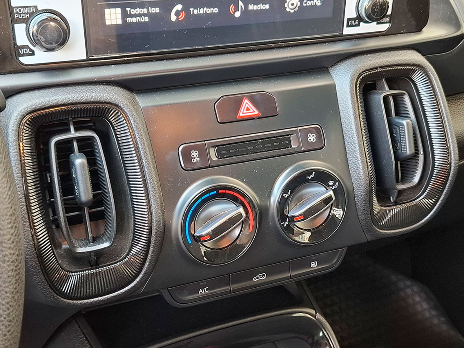 KIA SONET EX 1.5L 6MT 2025 - Imagen 16 de 20
