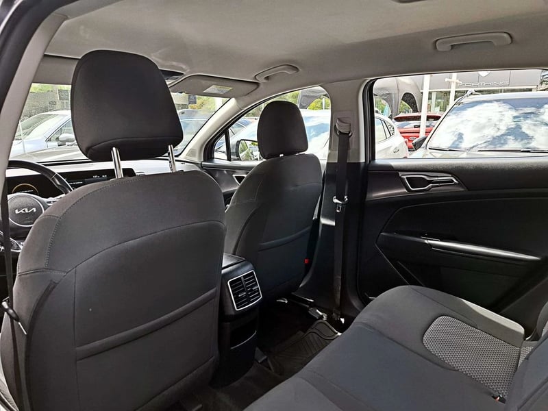 Kia SPORTAGE EX 2.0 AT 2023 - Imagen 11 de 17
