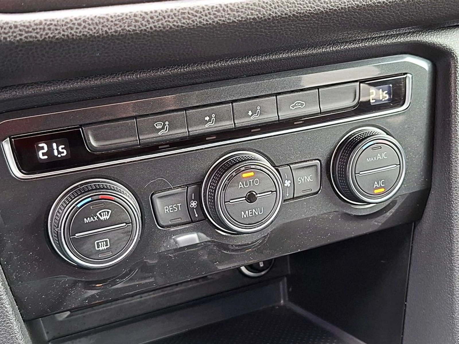 Volkswagen TIGUAN TSI 2019 - Imagen 18 de 19