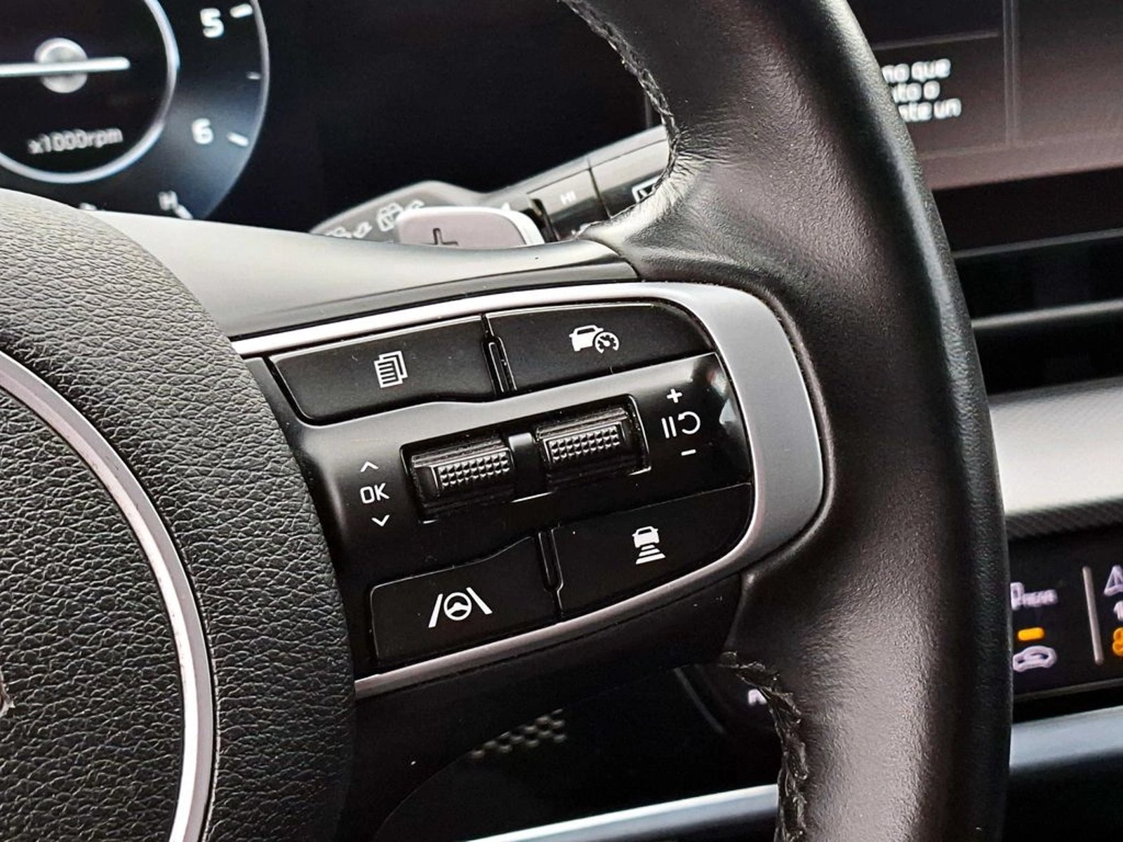 Kia SPORTAGE EX 2.0 AT 2023 - Imagen 16 de 18