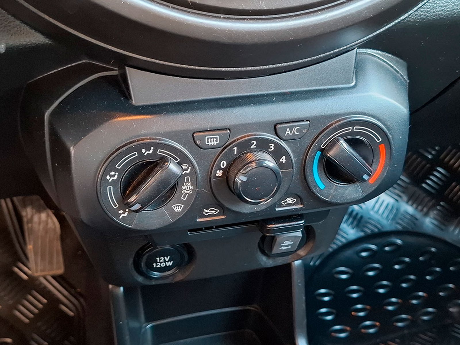 SUZUKI S-PRESSO 1.0 GLX 2022 - Imagen 15 de 20