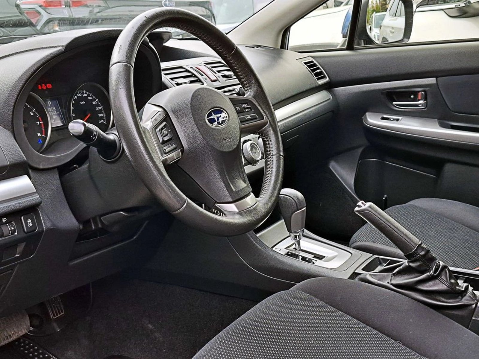 SUBARU IMPREZA 2.0 XS SPORT AWD CVT AT 5P 2016 - Imagen 8 de 18