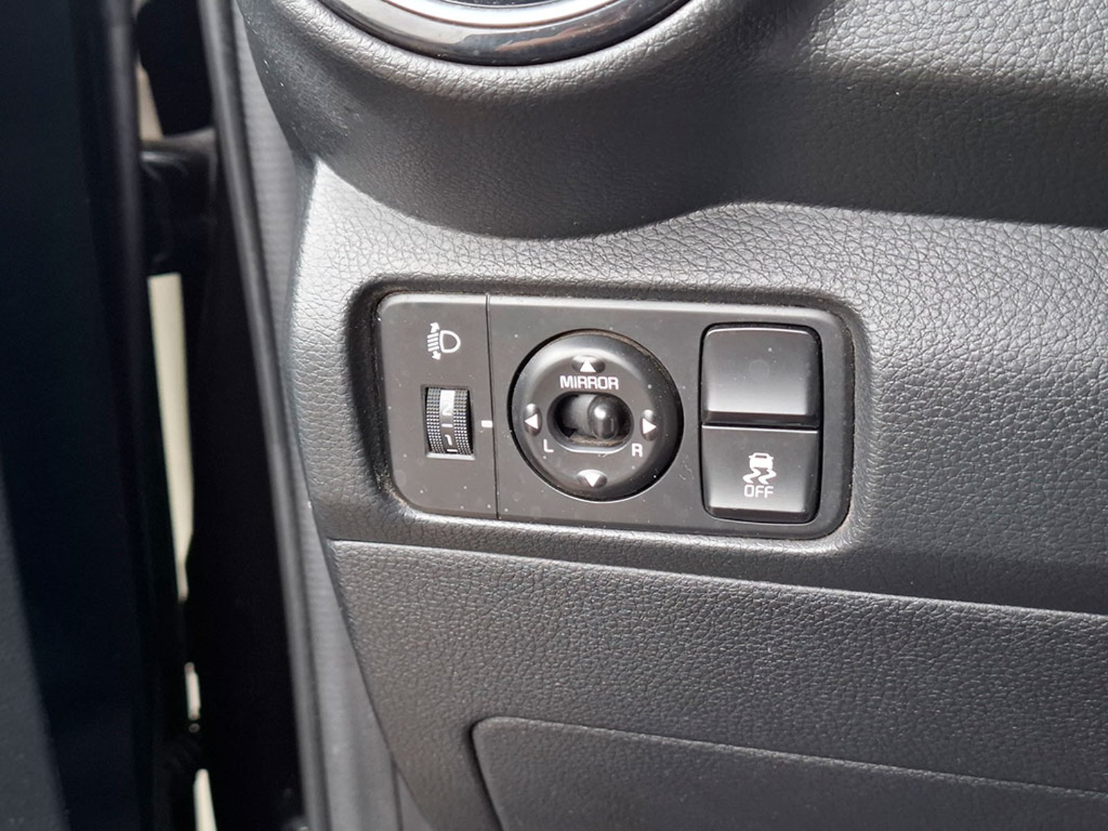 KIA SOLUTO EX 1.4L 5MT G SRF FULL 2024 - Imagen 19 de 20