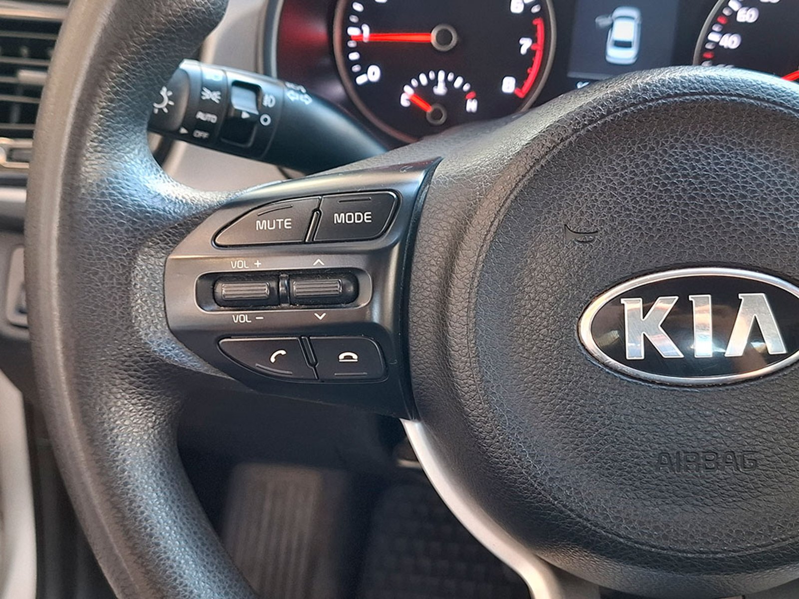 KIA RIO 4 1.4 EX AT 2019 - Imagen 11 de 20