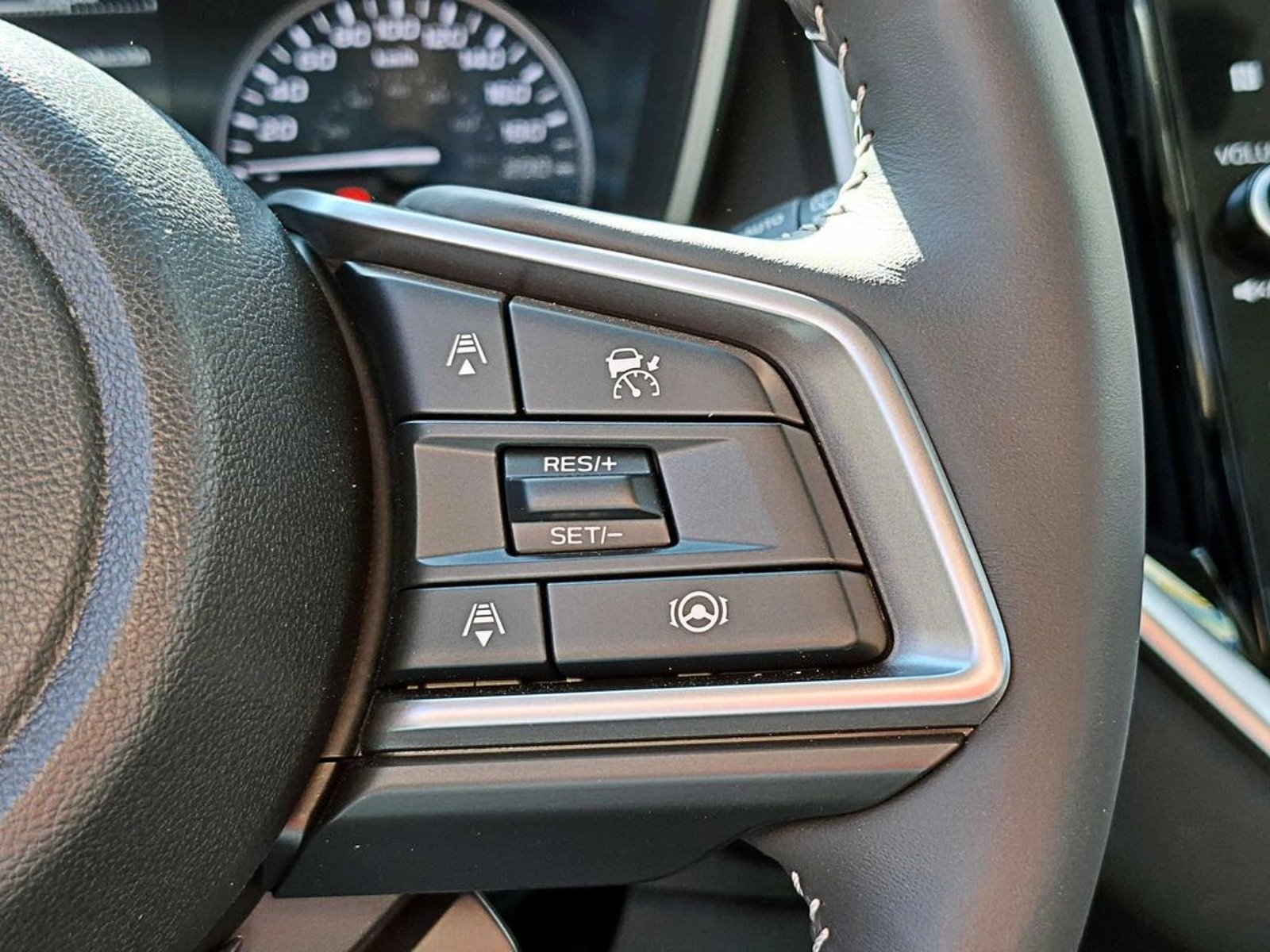 Subaru EVOLTIS 2.4  AT 4X4 2026 - Imagen 18 de 20
