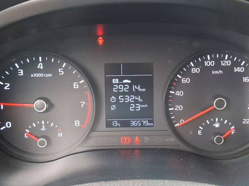 Kia RIO 5 EX 1.6L 6MT FULL 2021 - Imagen 13 de 20