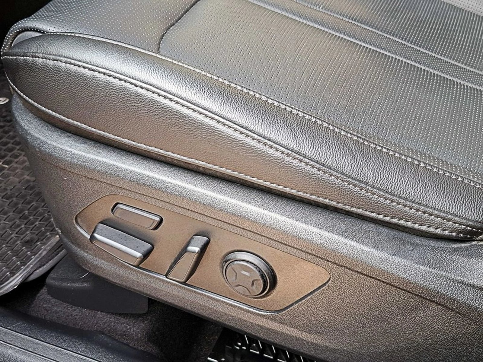 KIA SORENTO 4WD 3.5 AT 2024 - Imagen 9 de 16