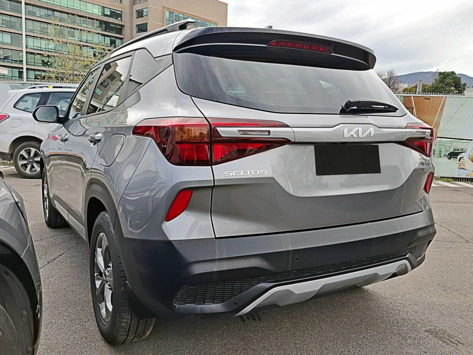 Kia SELTOS AT 1.6 2023 - Imagen 6 de 19