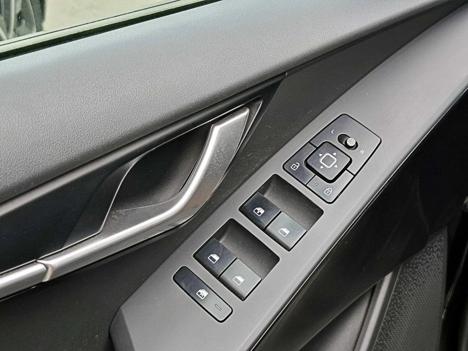 Kia NIRO EV AT 2024 - Imagen 9 de 17