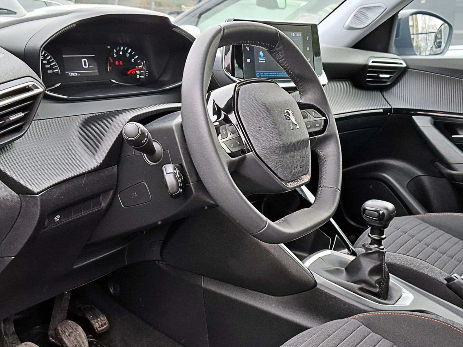 Peugeot 2008 1.2 ACTIVE PURETECH 130 4X2 MT 5P 2022 - Imagen 8 de 18