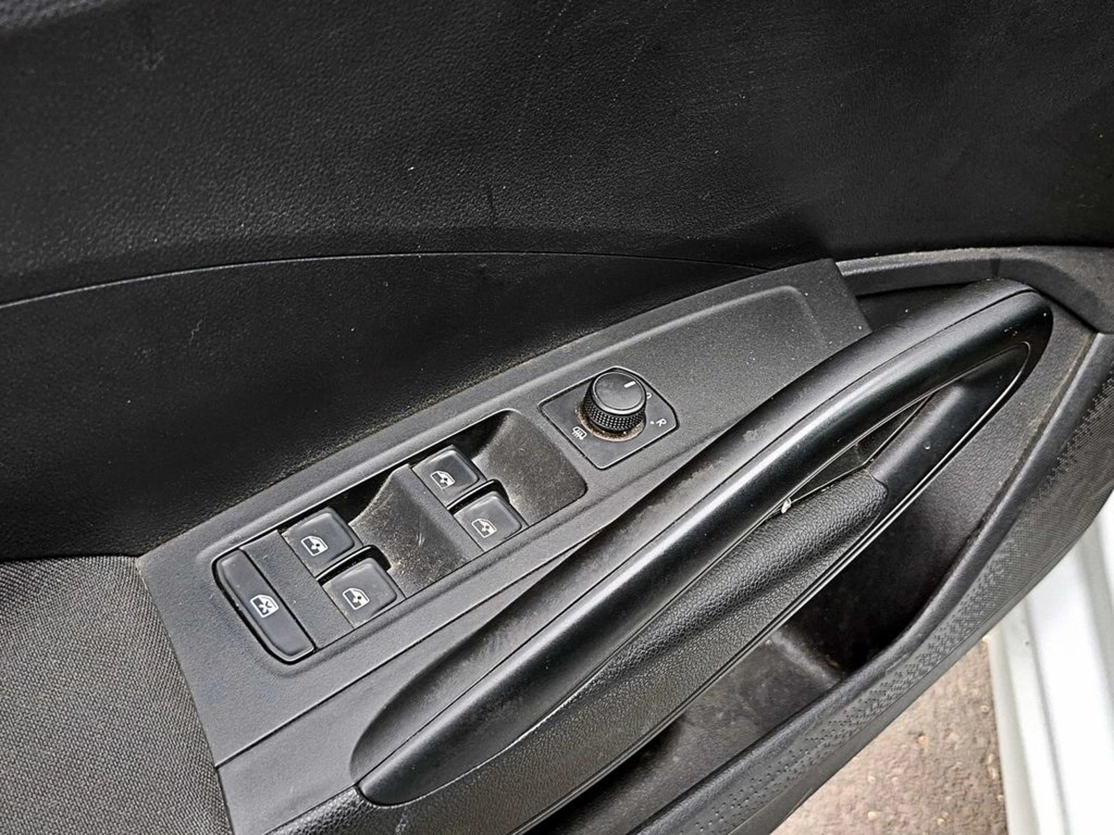 Skoda FABIA TSI 1.0 2023 - Imagen 10 de 19