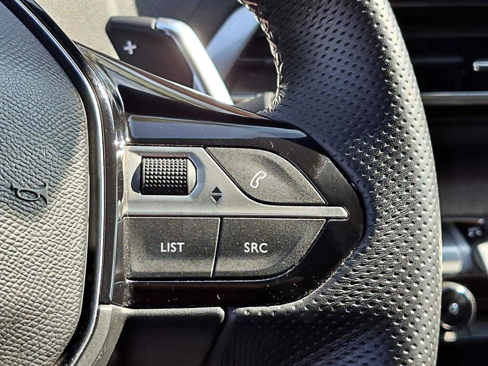 Peugeot 5008 1.6 GT LINE AT 2024 - Imagen 17 de 19