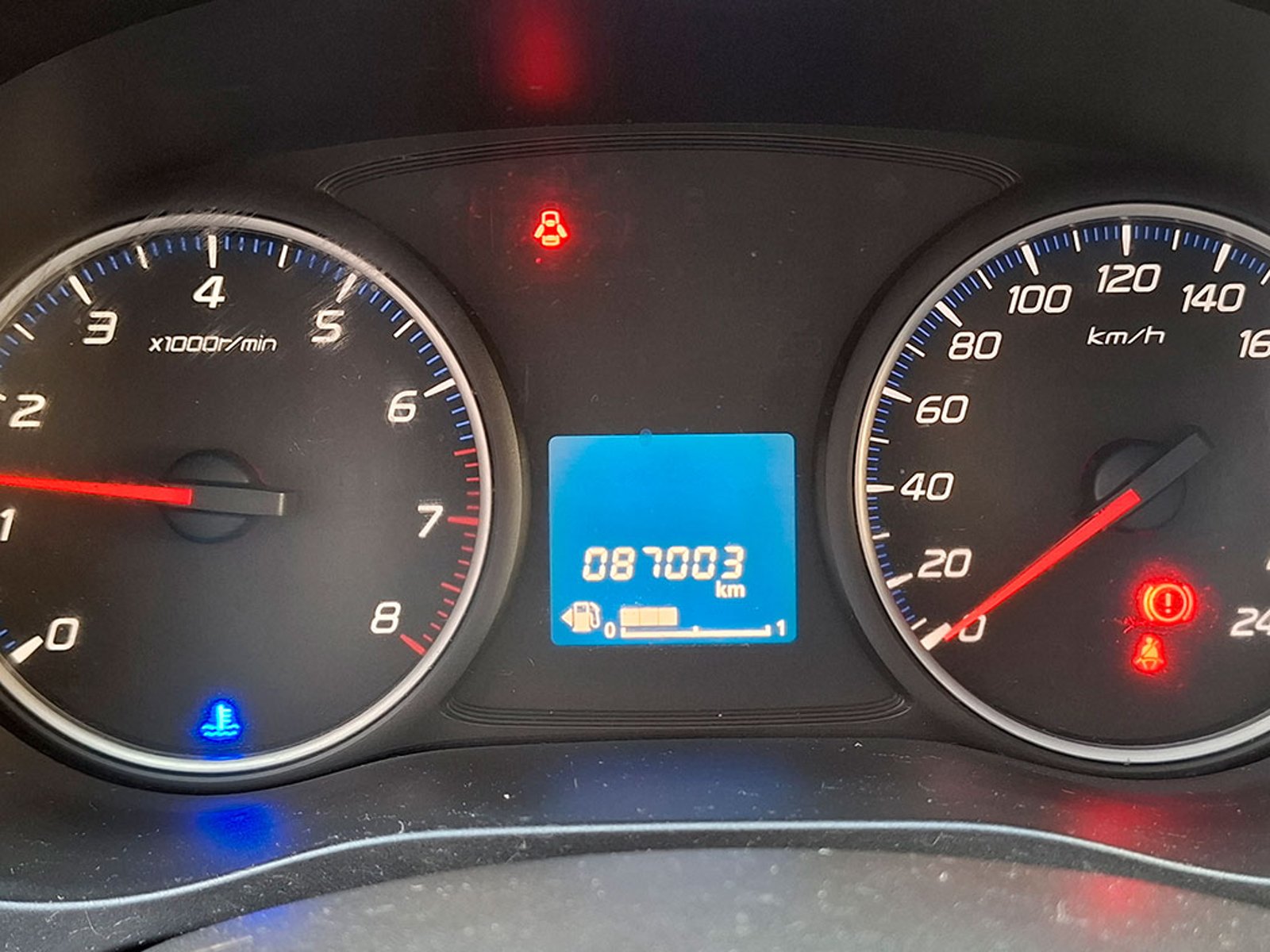MITSUBISHI OUTLANDER 2.0 MT 2018 - Imagen 13 de 20