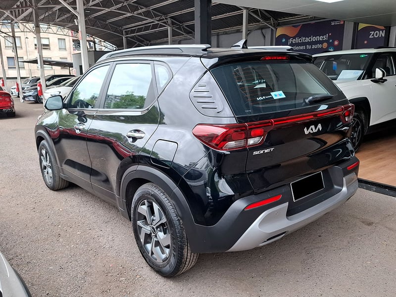 Kia SONET EX IVT 1.5 AUT 2024 - Imagen 4 de 20