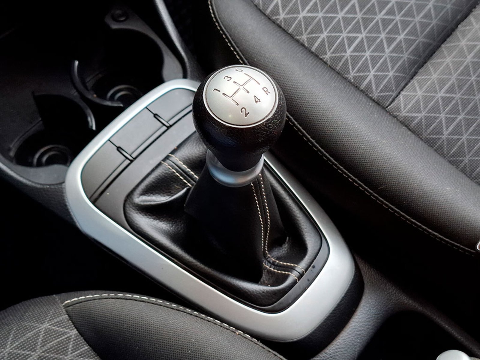 Kia MORNING 1.2 2023 - Imagen 17 de 20