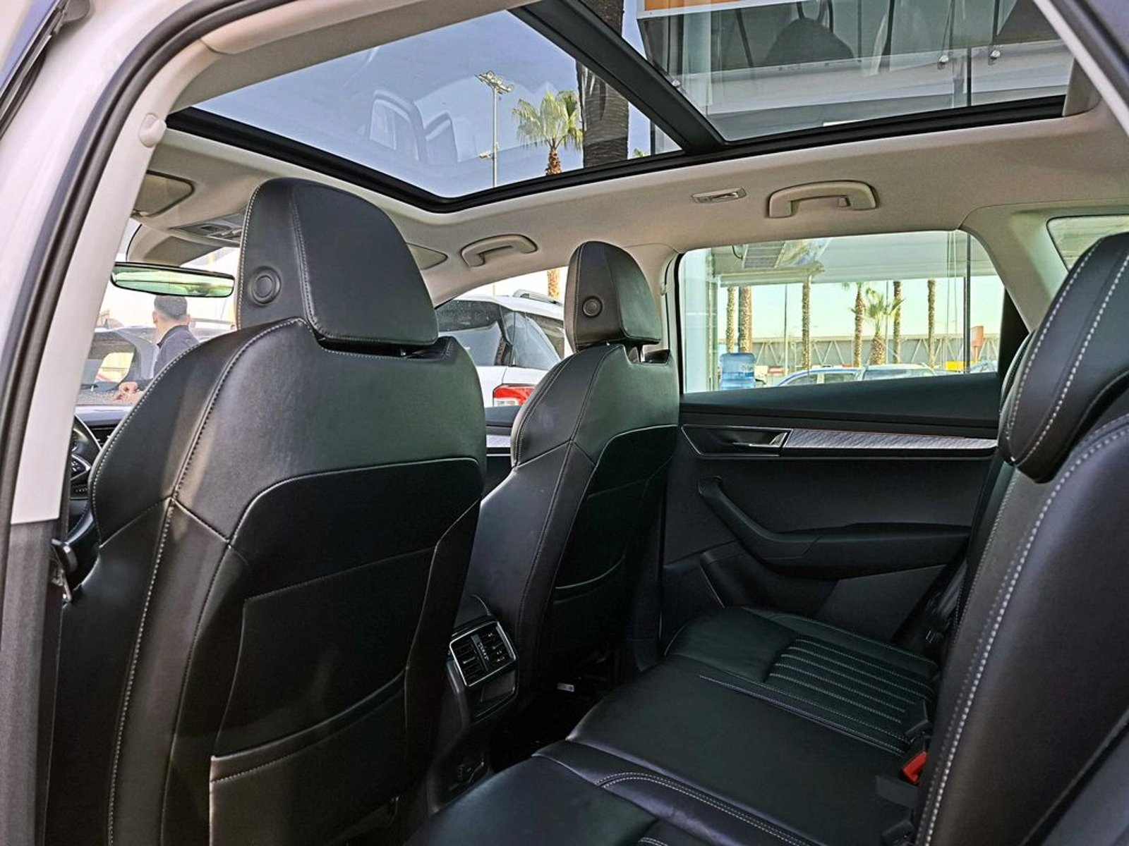 Skoda KAROQ 1.4 TSI AMBITION AT 2024 - Imagen 11 de 18