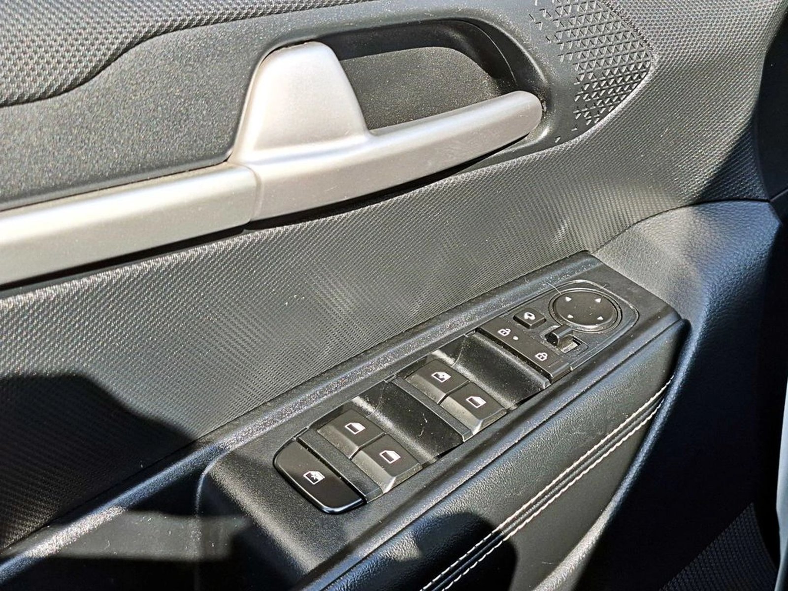 Kia SONET MT 2025 - Imagen 9 de 18