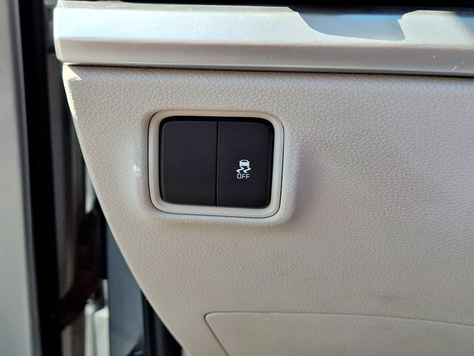 Kia CARENS EX 1.5 AUT 2023 - Imagen 20 de 20