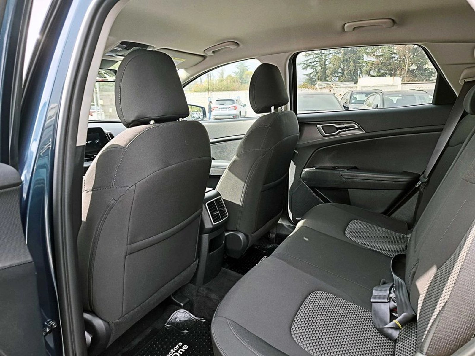 KIA SPORTAGE 2.0 2WD 8AT 5P 2022 - Imagen 11 de 17