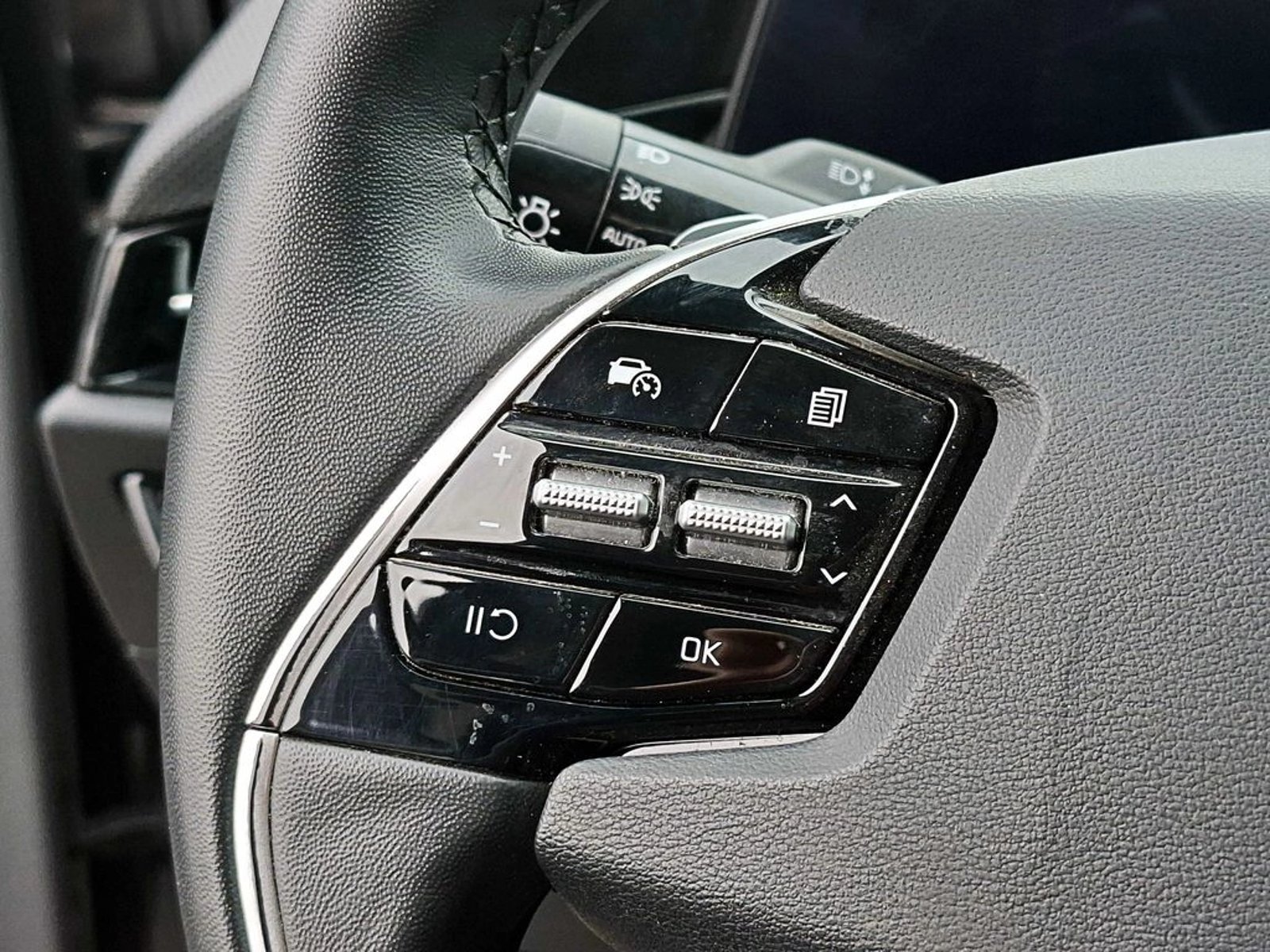 Kia NIRO AT 2024 - Imagen 13 de 17