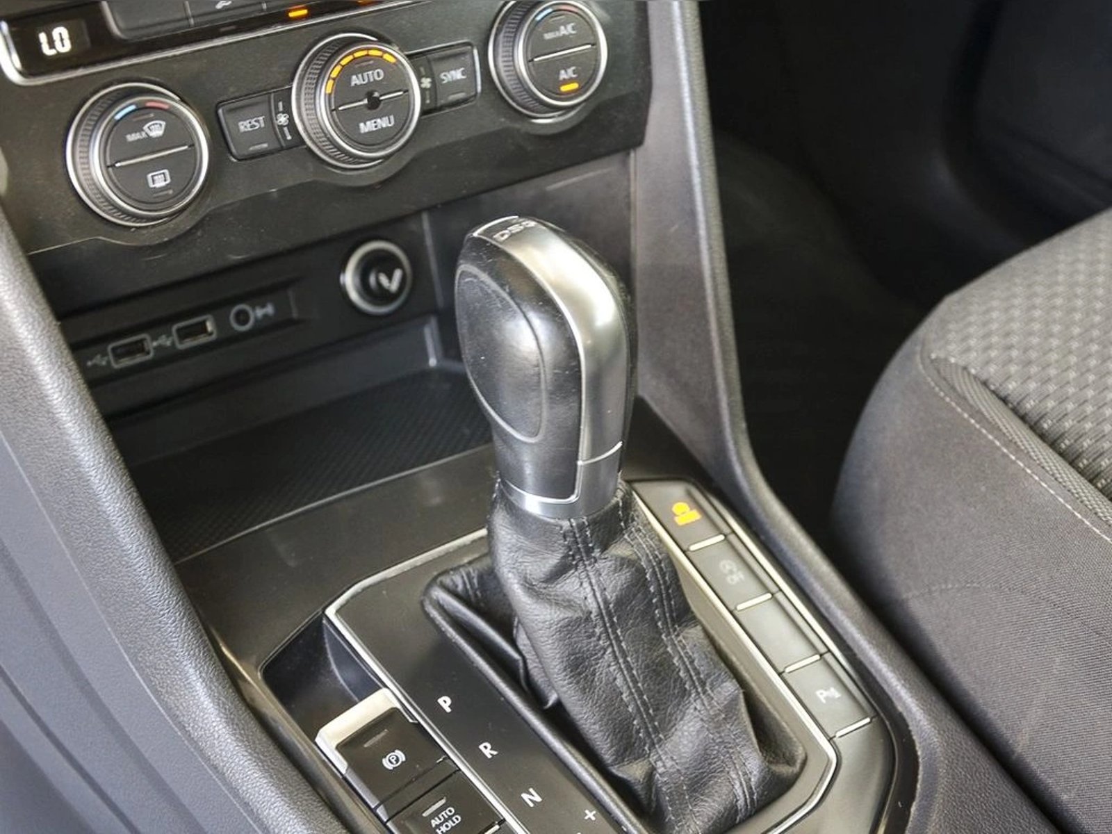 VOLKSWAGEN TIGUAN 1.4 TSI HIGHTLINE 4X2 AT 5P 2019 - Imagen 6 de 9