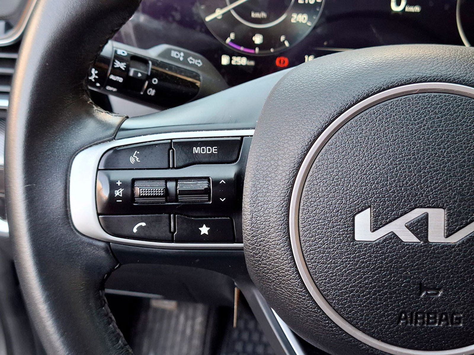 Kia SPORTAGE EX 2.0L 6AT GSL 2024 - Imagen 11 de 20