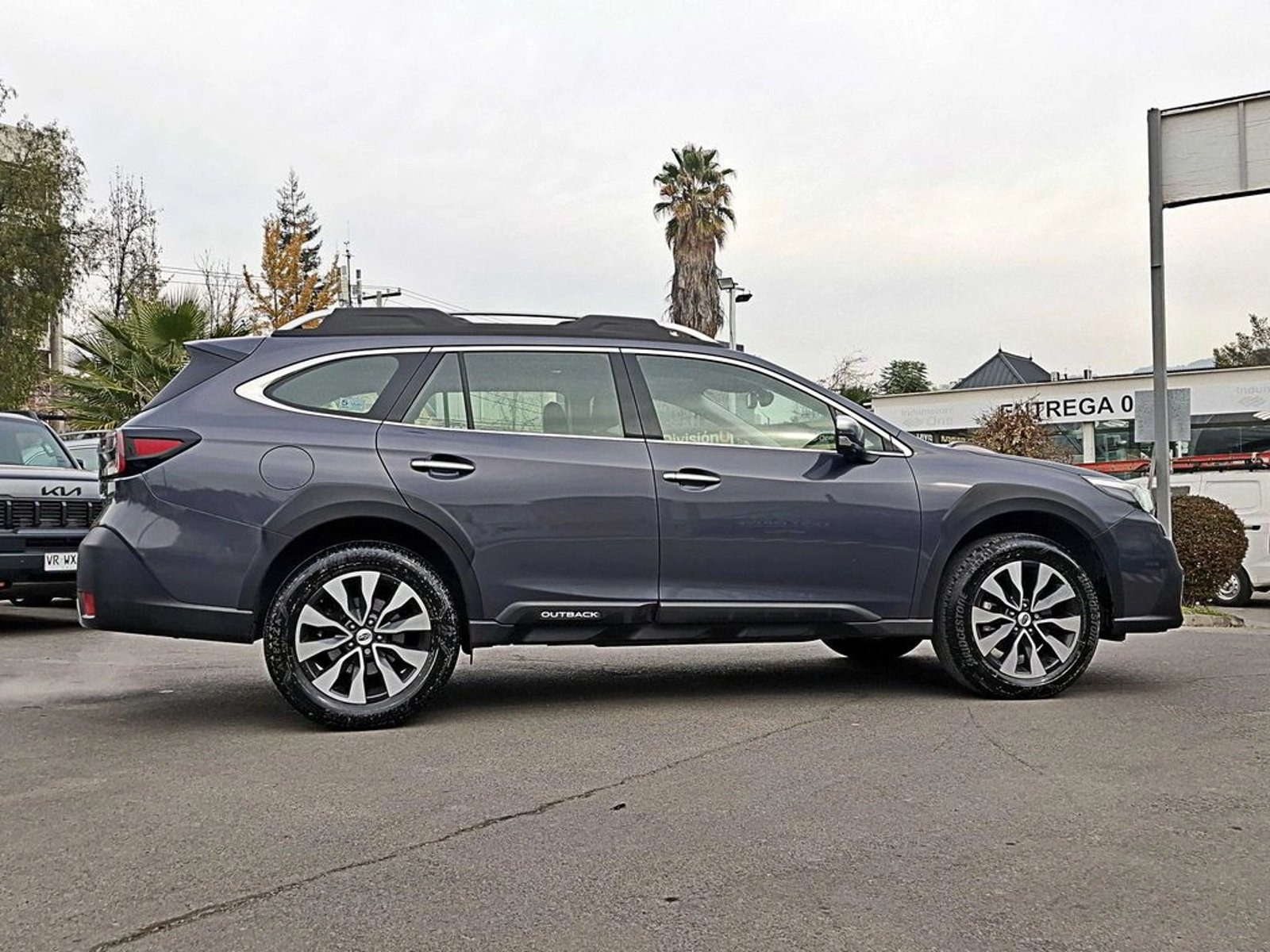 SUBARU OUTBACK 2.5 AWD AT 4X4 2023 - Imagen 4 de 19