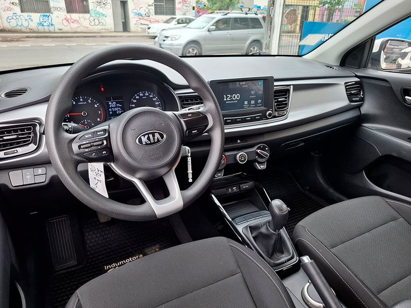 Kia RIO 5 EX 1.6L 6MT FULL 2021 - Imagen 10 de 20
