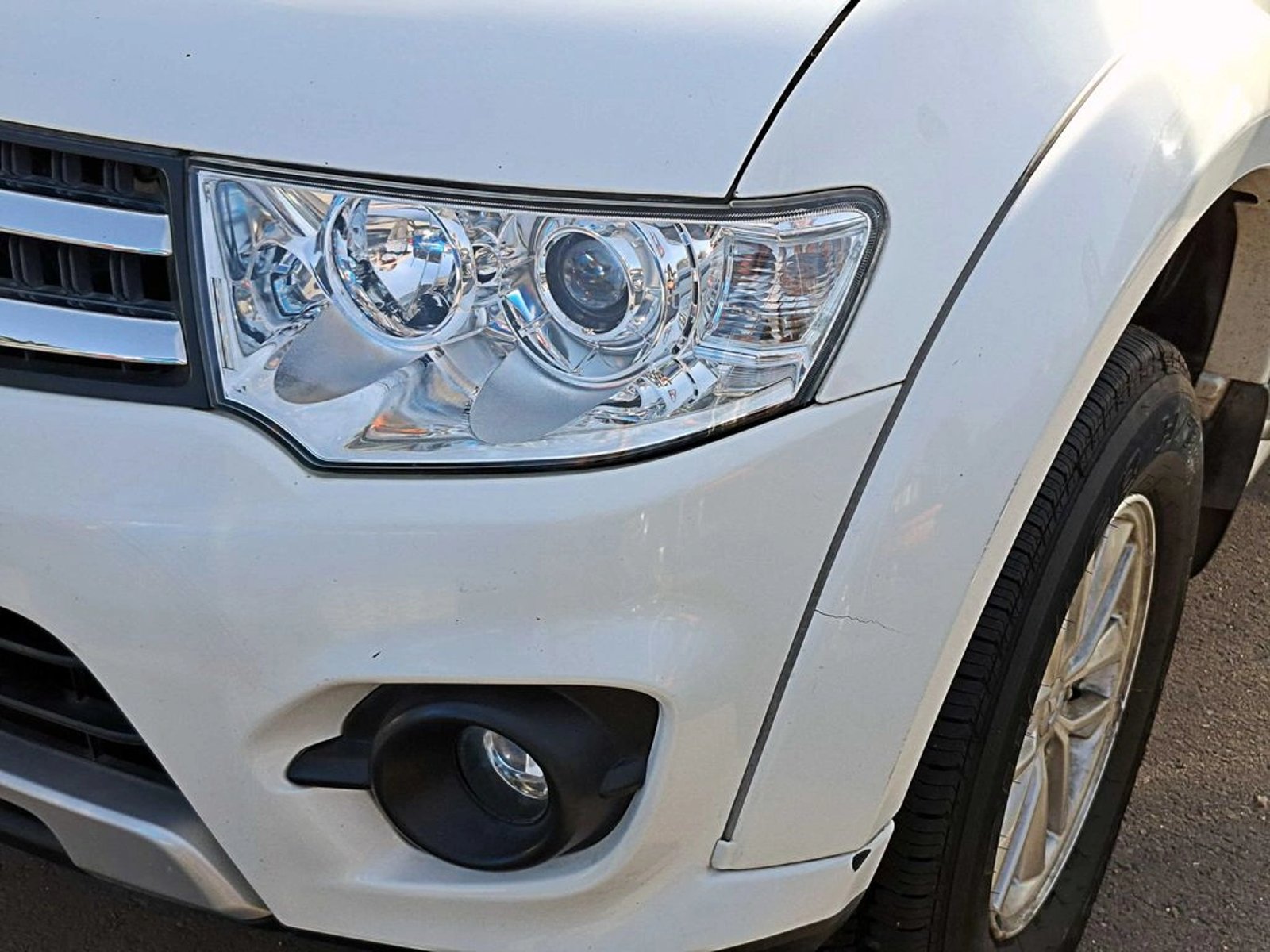 MITSUBISHI MONTERO SPORT 2.5 G2 AT 4X2 DIESEL 2014 - Imagen 3 de 18