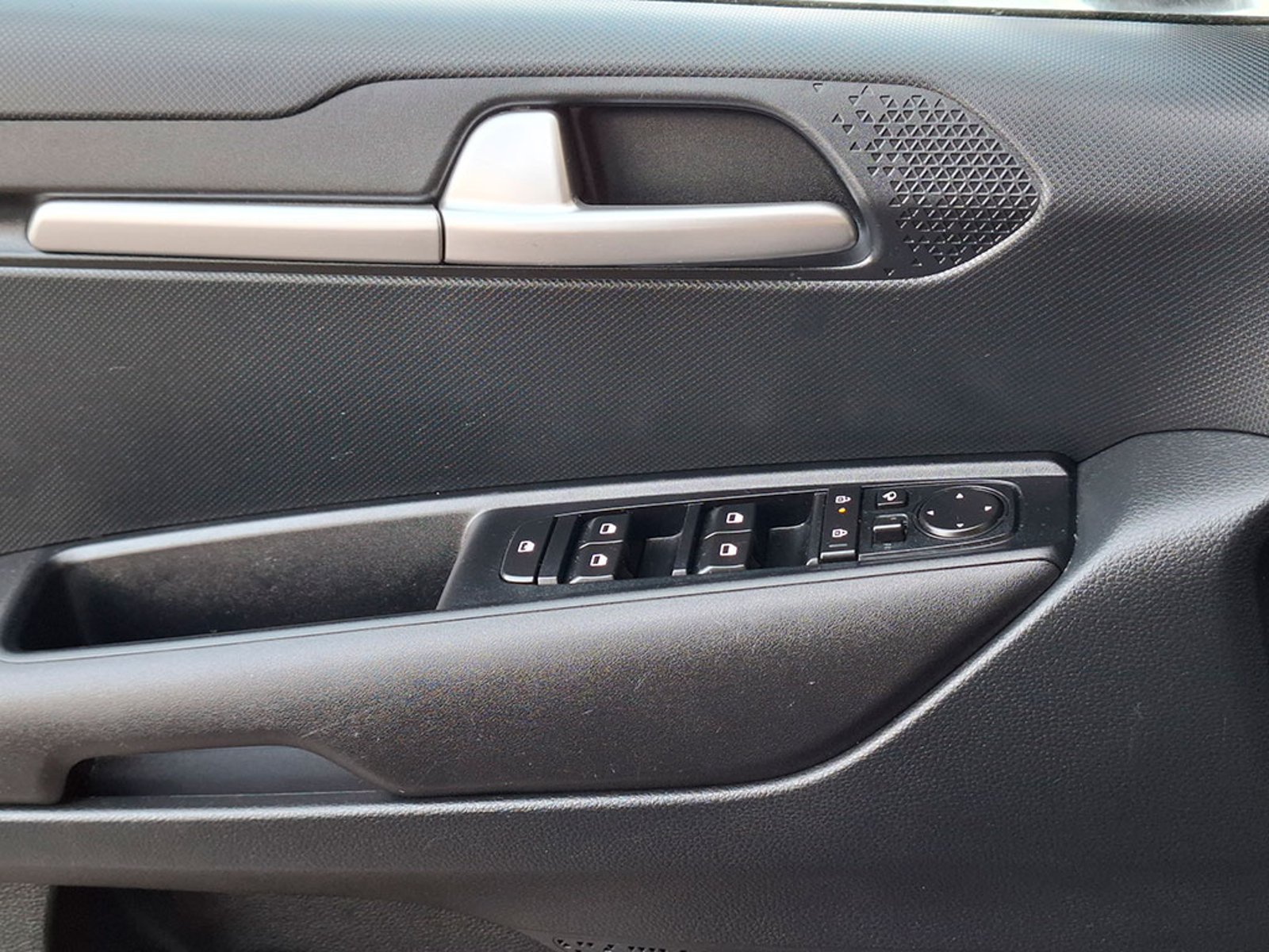 KIA SONET EX 1.5L 6MT 2025 - Imagen 19 de 20