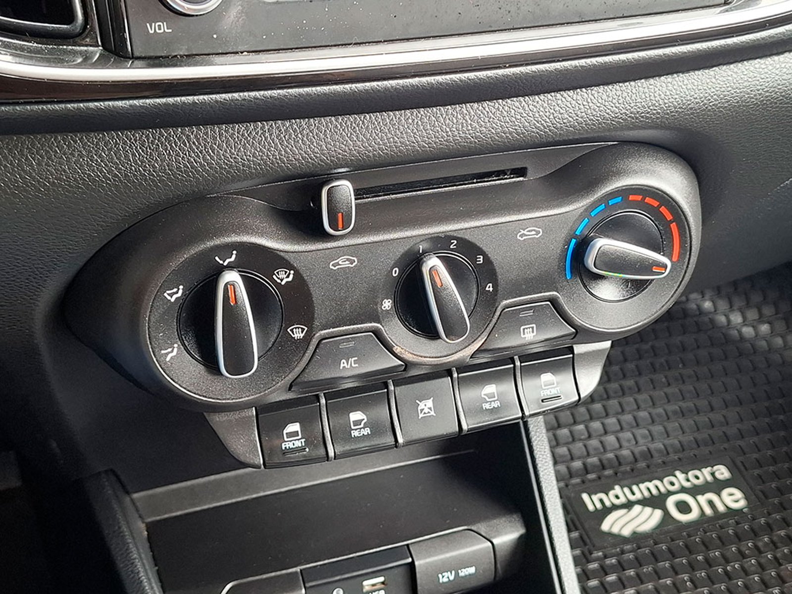 Kia SOLUTO EX 1.4L 5MT G SRF FULL 2024 - Imagen 16 de 20