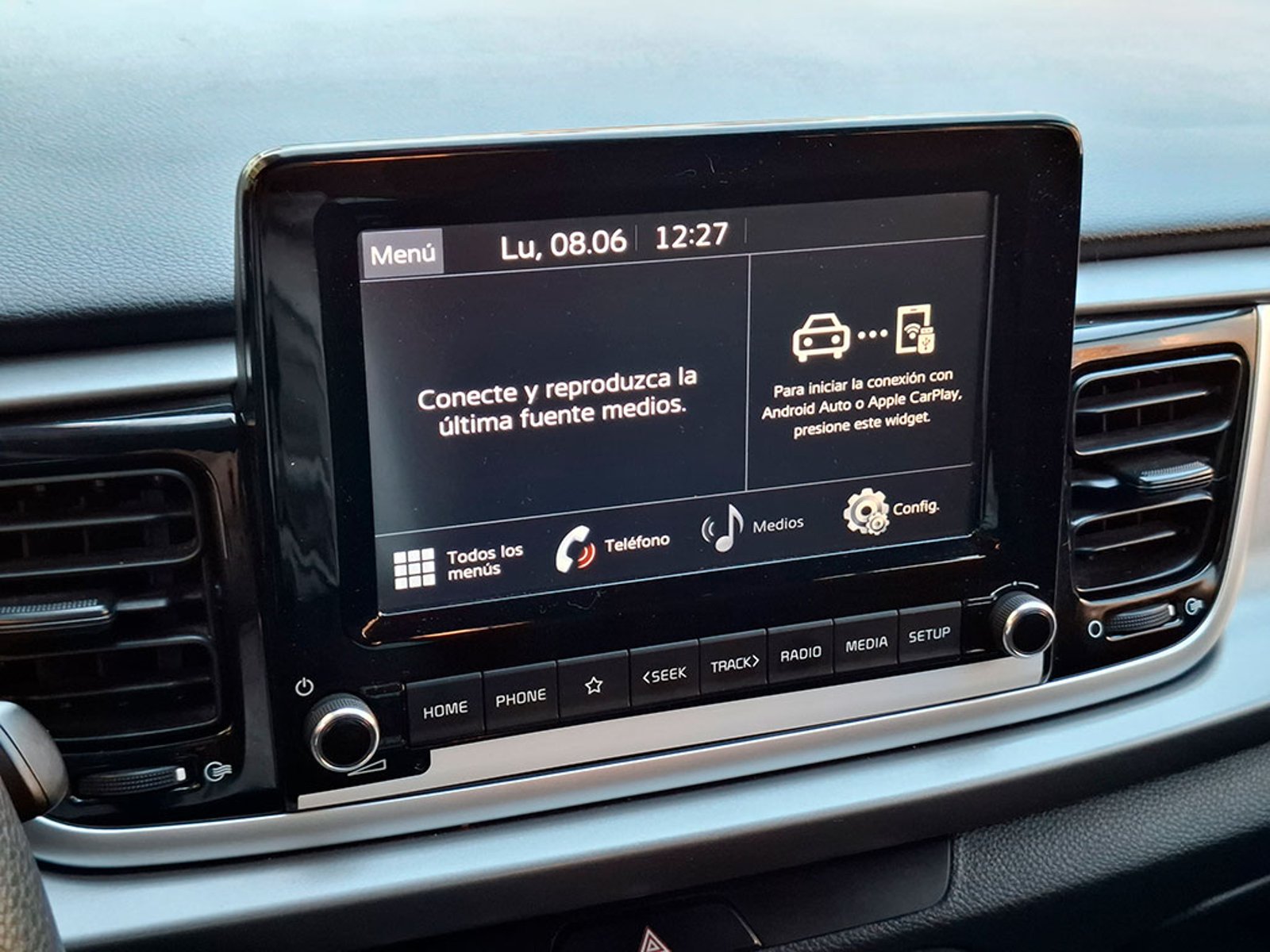 KIA RIO 5 EX 1.4L 6MT RI FULL 2024 - Imagen 14 de 20