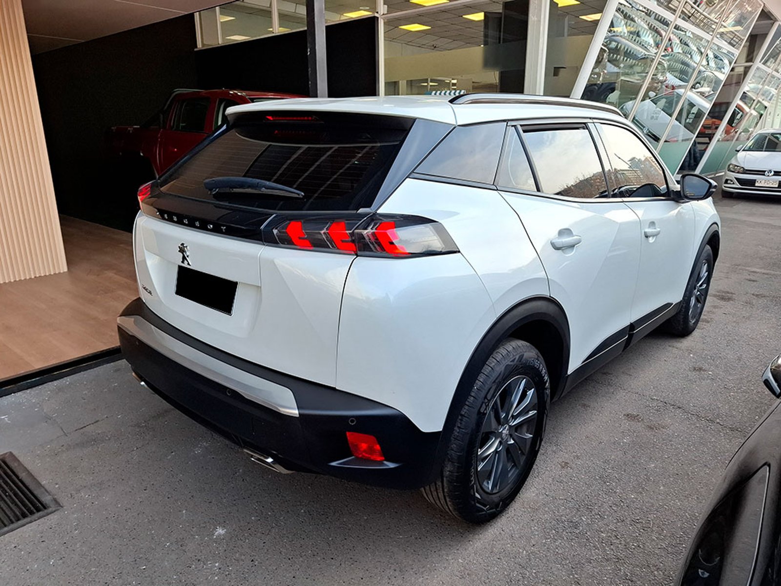 Peugeot 2008 1.2 ACTIVE PURETECH 2023 - Imagen 6 de 20