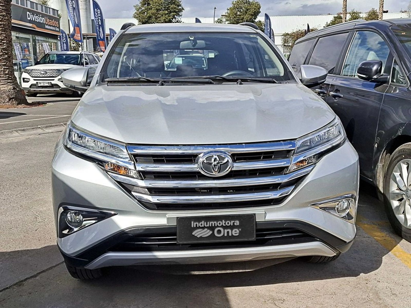 Toyota RUSH 1.5 XLI 4X2 MT 5P 2022 - Foto 2 de 18