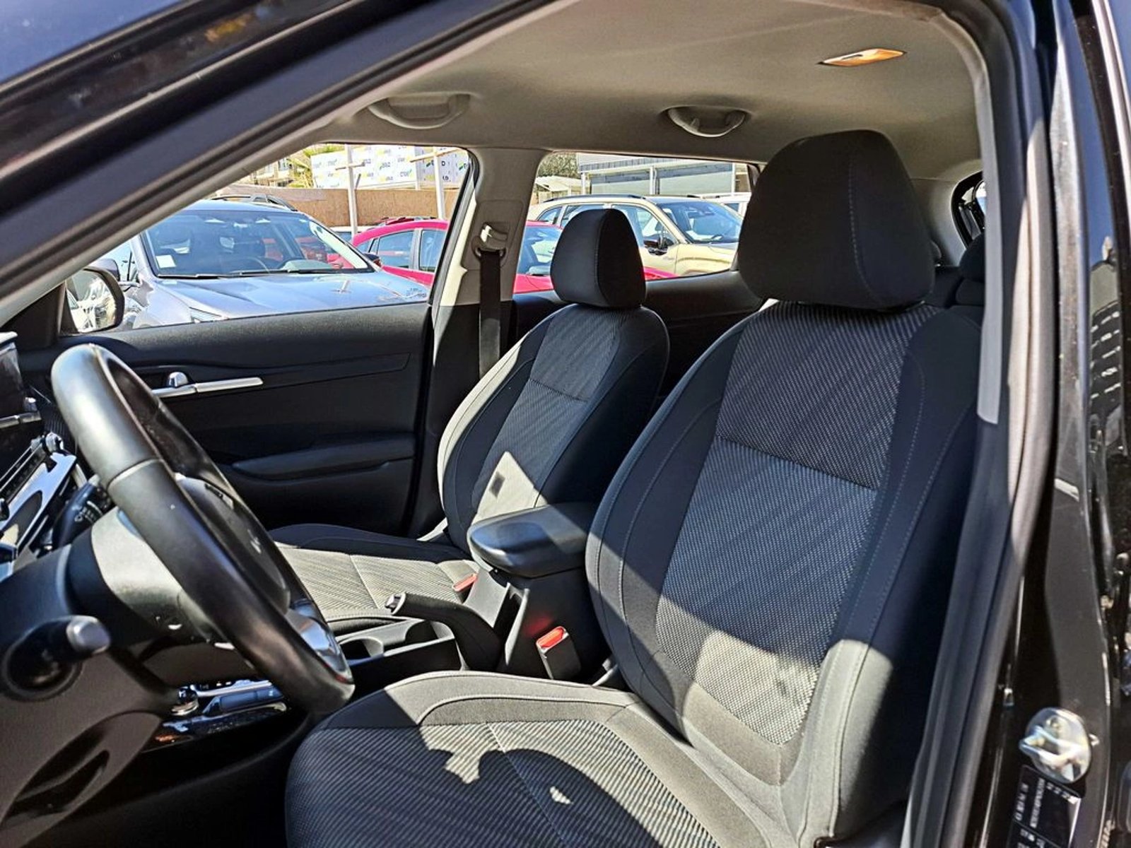Kia SELTOS EX 1.6 AT 2022 - Imagen 11 de 18