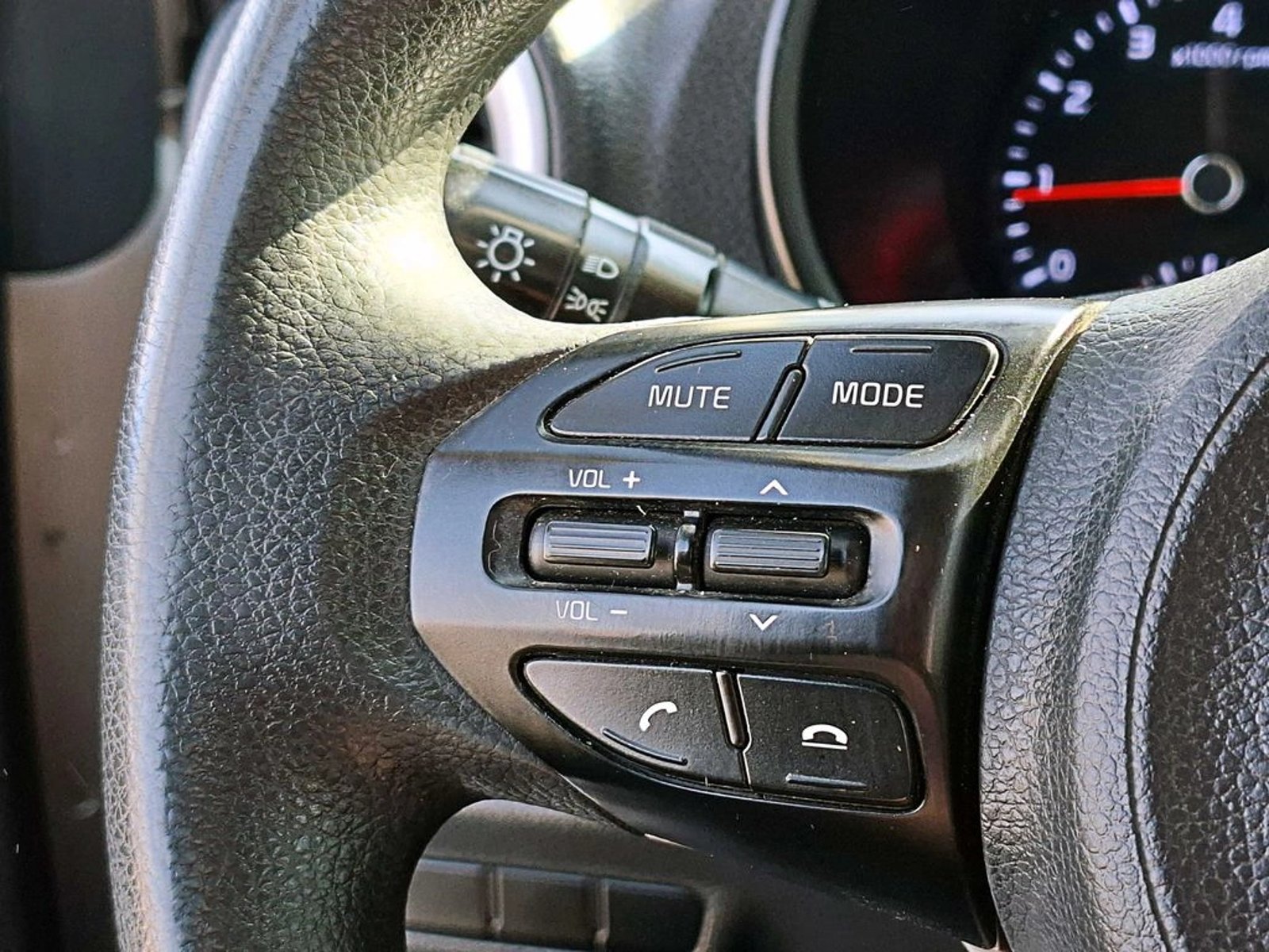 KIA MORNING 1.0 LX  SIN AIRE ACOND.HB 5MT 5P 2018 - Imagen 14 de 18